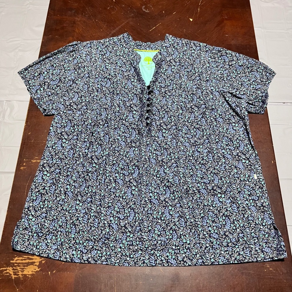 Healing Hands Navy Blue Floral Art Cotton Pintuck Scrub Top Plus Size 2X